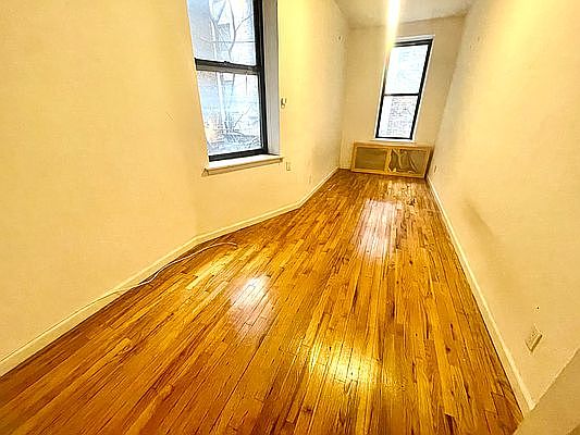 4th image of 214 W 82nd St APT 1B