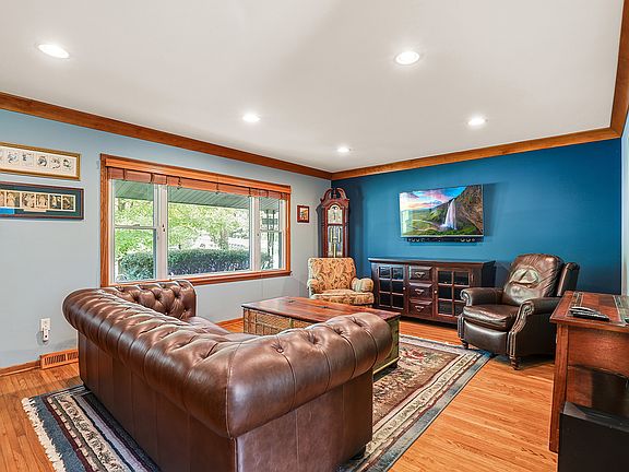 4th image of 17558 Thorndale Ct