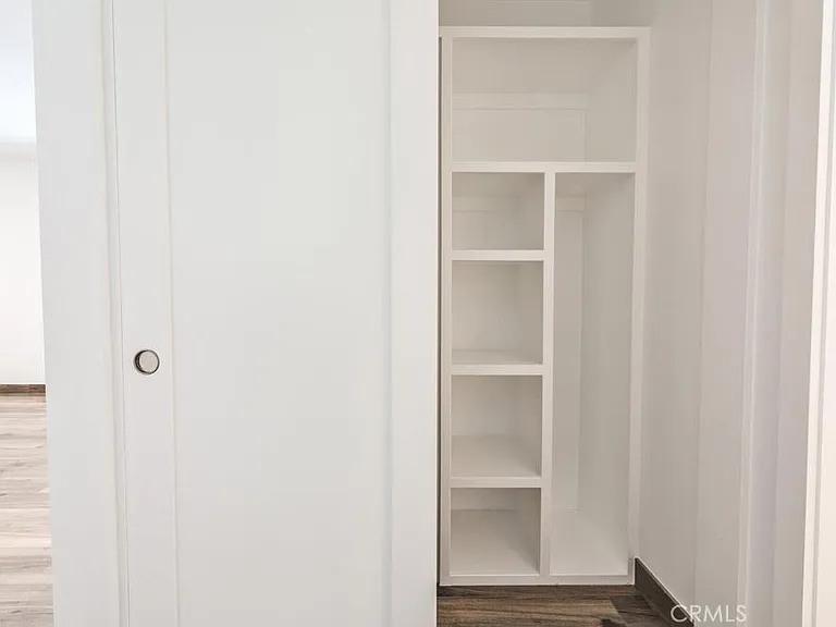 555 N Olive St #B — Photo 9
