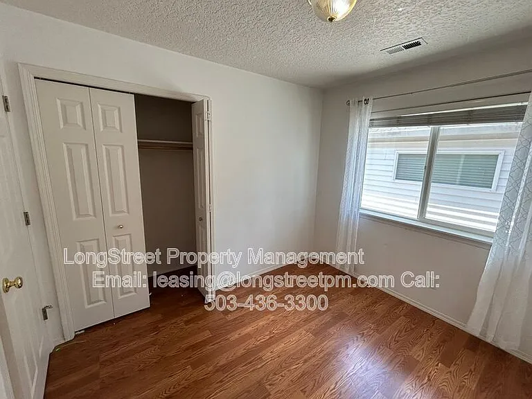2958 NE 13th Dr — Photo 16