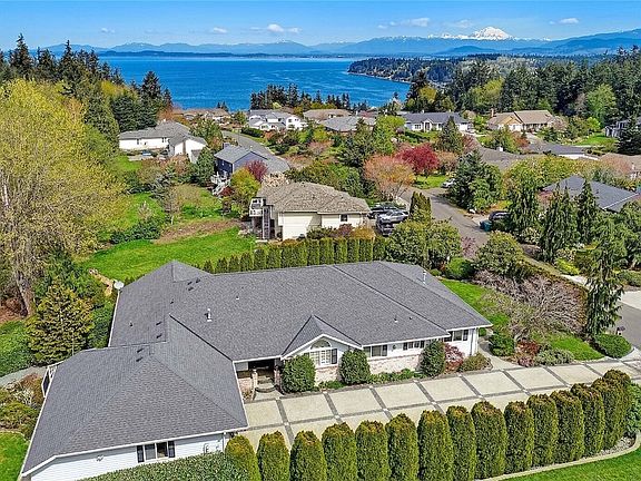 2nd image of 907 N Marshall Drive