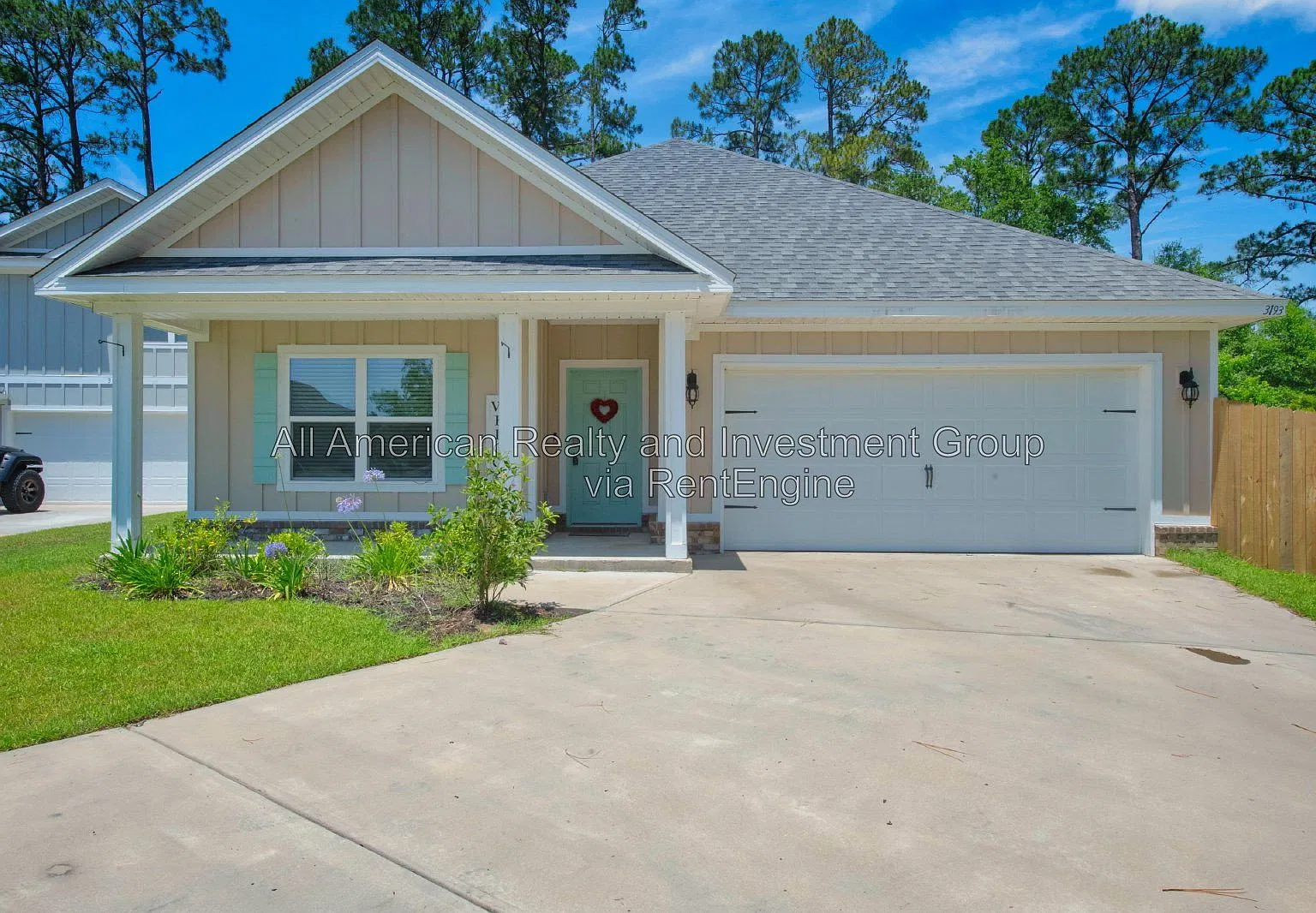 4 bed, 2.0 bath, 1729 sqft, $2,200 — Photo 1