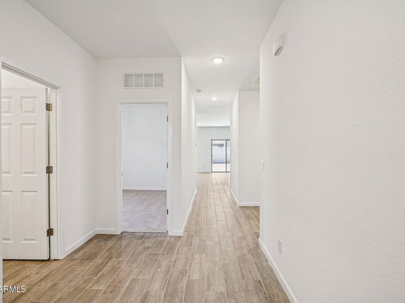 4th image of 47637 W KENNER Drive