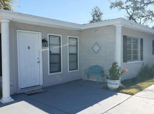 1251 Friar Tuck Ln, Dunedin, FL 34698