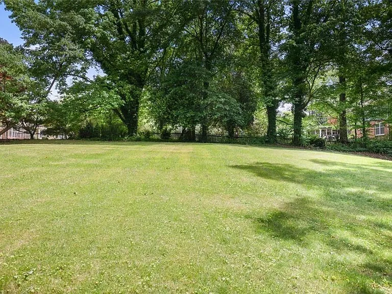 2903 Old Sewell Rd — Photo 31