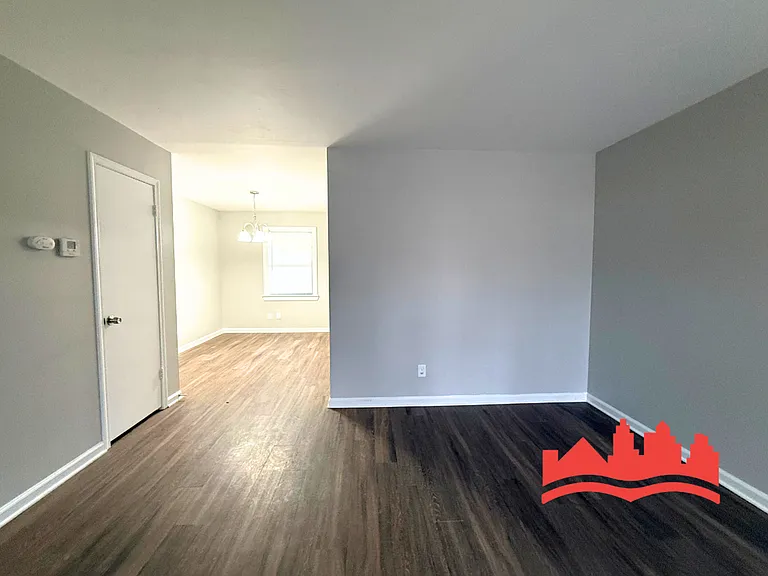 3575 Kensett Dr — Photo 5