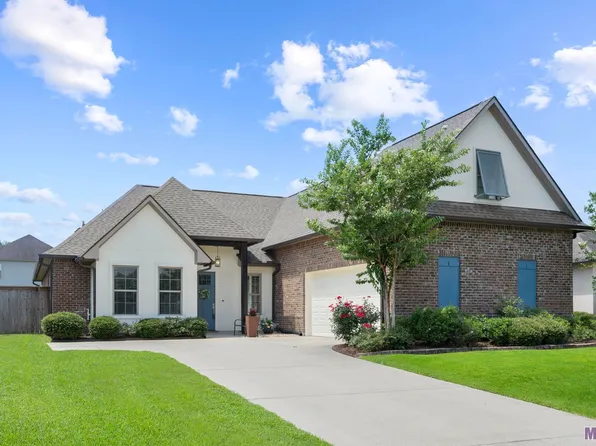 40433 Champagne Ave, Prairieville, LA 70769