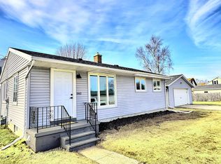 1002 Victory St, Two Rivers, WI 54241