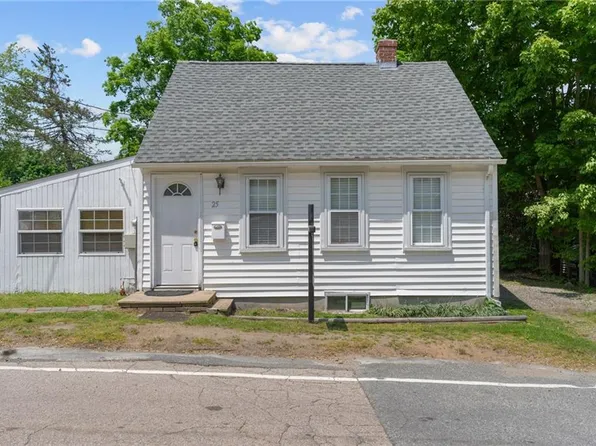 25 Hill St, Coventry, RI 02816