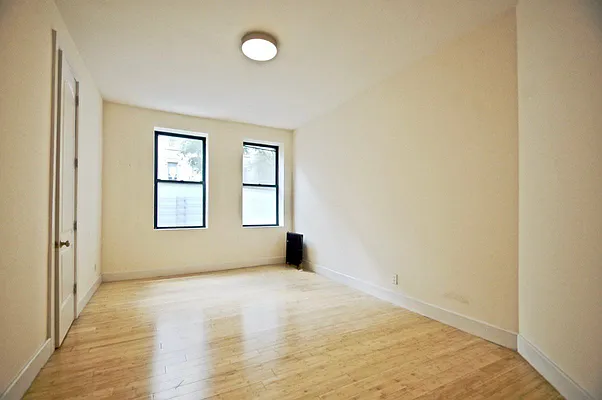 Rented by Bohemia Realty Group | media 12