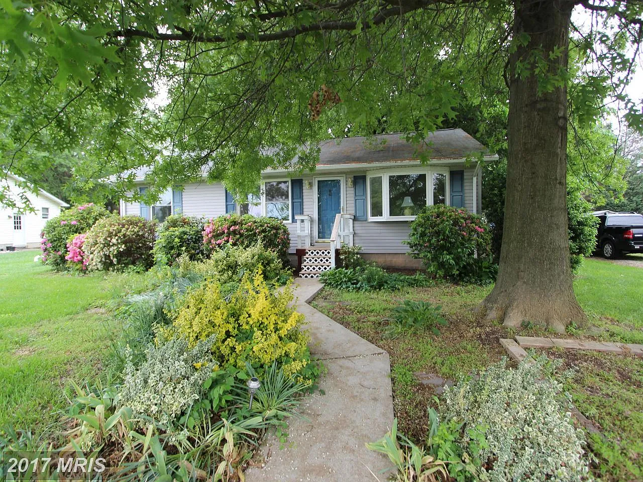 718 Romancoke Rd photo 1