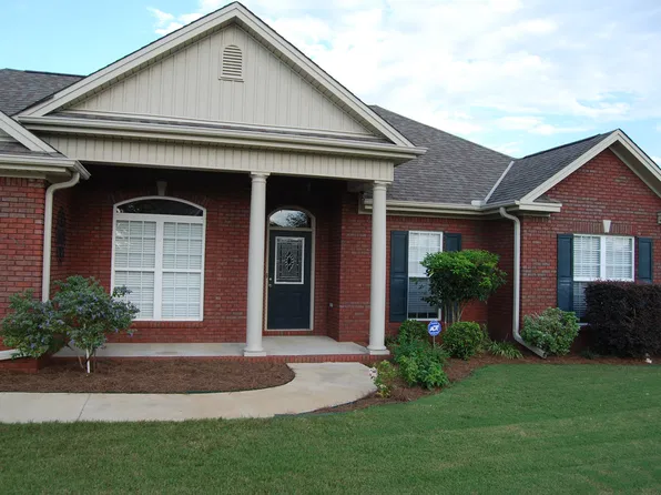 1320 Carson Dr, Prattville, AL 36067