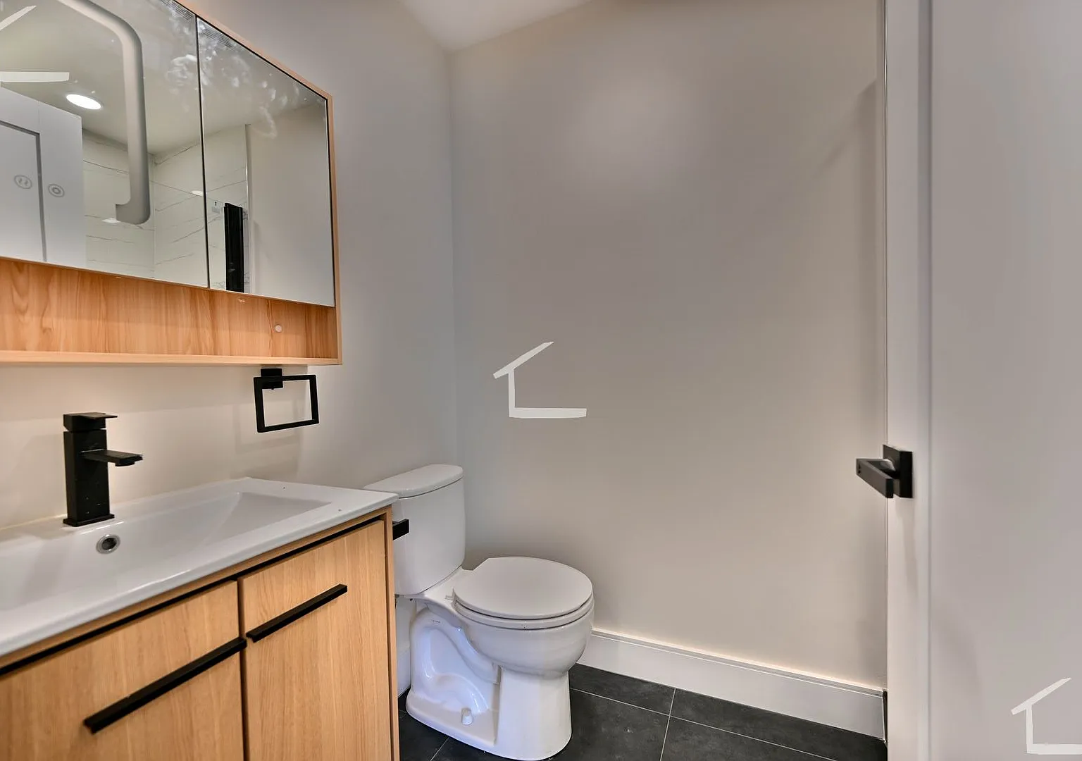 Brand new 2 bed in Bay Village — Photo 4