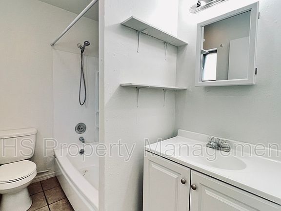 2nd image of 1526 W 4th Ave