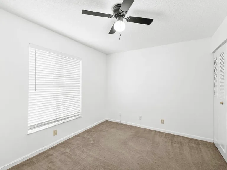 2506 SE Anchorage Cv #2 — Photo 16