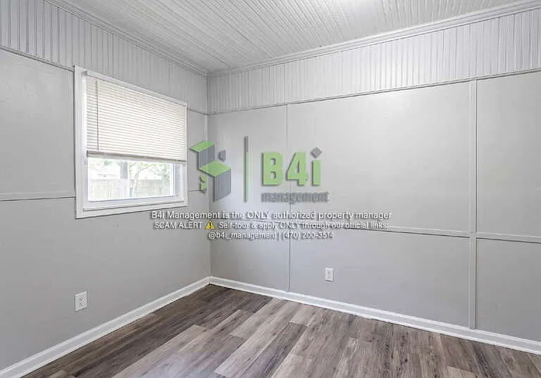904 Harbison Dr — Photo 7