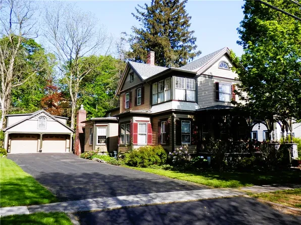 14 Pleasant St, Clifton Springs, NY 14432