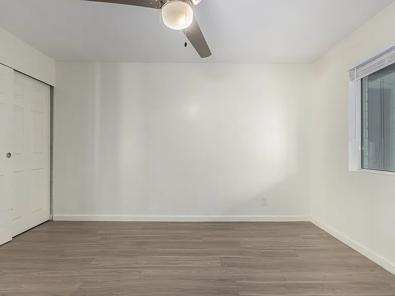 2417 E Campbell Ave #11A — Photo 3