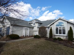 708 Ravinia Dr, Shorewood, IL 60404