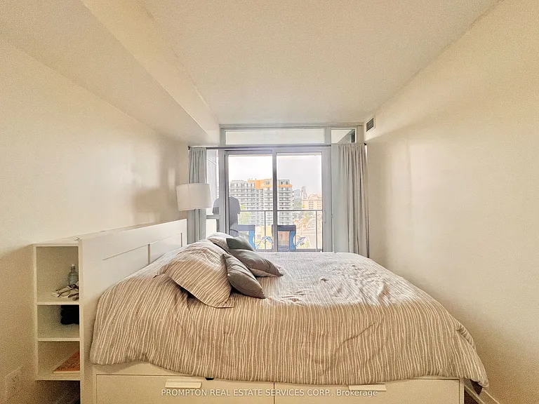 29 Singer Ct #710 — Photo 14