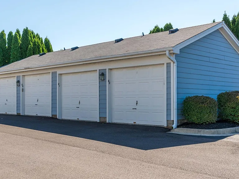 3048 Westminster Dr #101 — Photo 31