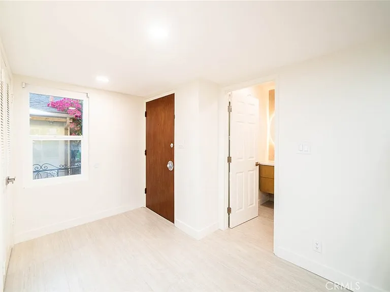 10 Oak Tree Ln — Photo 6