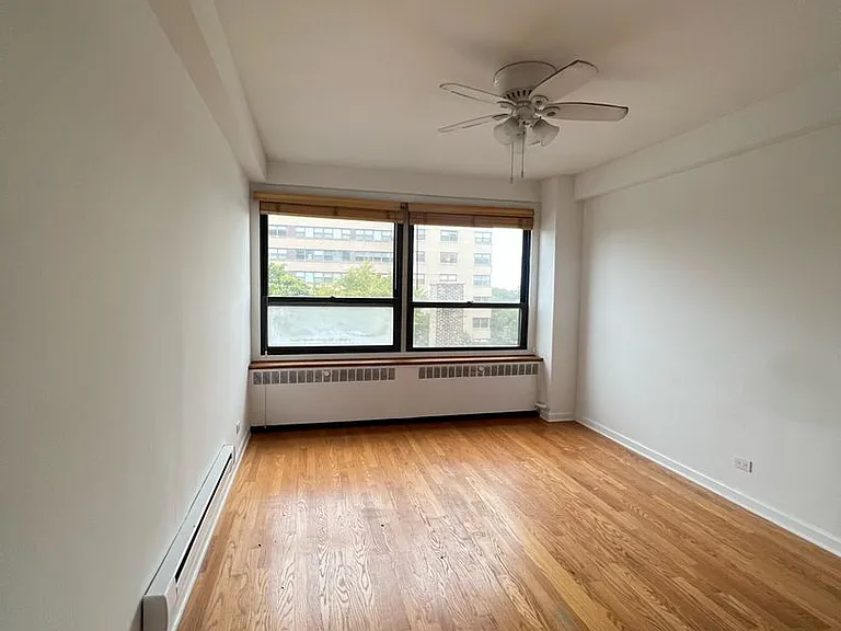 4180 Marine Terrace Apartments — Photo 140