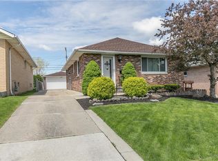 5280 E 102nd St, Garfield Heights, OH