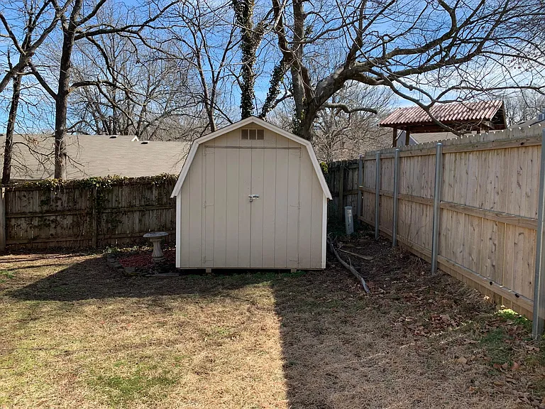 2379 E Ferguson Ave — Photo 19