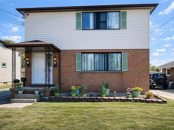 73 Knowlton Ave, Lackawanna, NY 14218