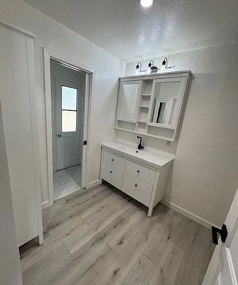 333 Greentree Rd — Photo 16