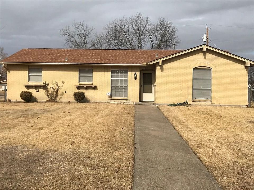 1st image of 801 Shorecrest Dr