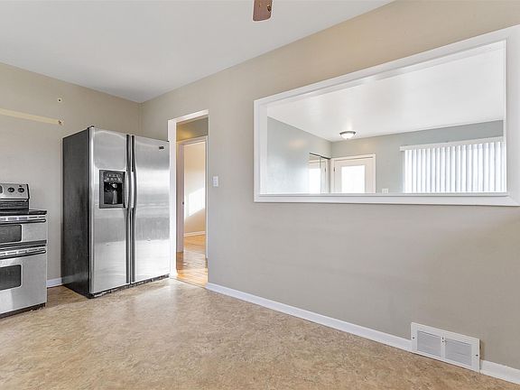 5th image of 15203 Elderwood St