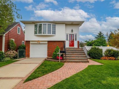 1850 Gregory Avenue, Merrick, NY, 11566