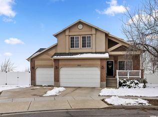 1563 W Silvercreek Dr, Layton, UT 84041