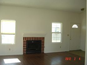 3rd image of 705 E Shaver St