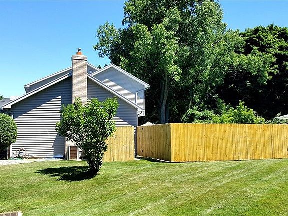 5th image of 652 Ivy Woods Cir