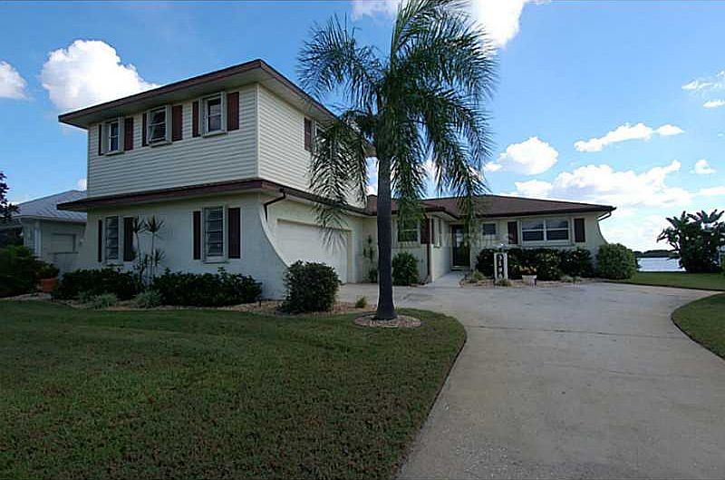 2nd image of 3196 Peace River Dr