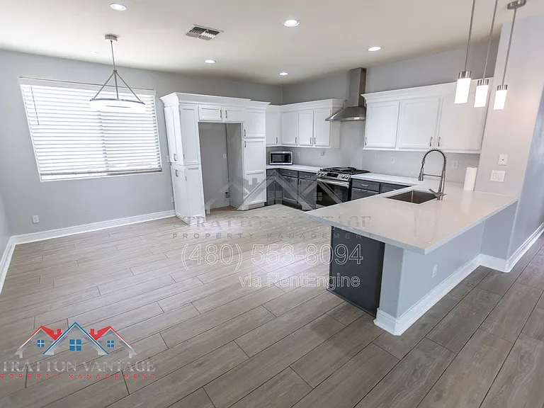 3068 E Ravenswood Dr — Photo 10