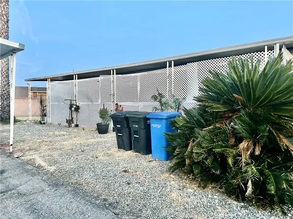 332 N Lyon Ave #32, Hemet, CA 92543