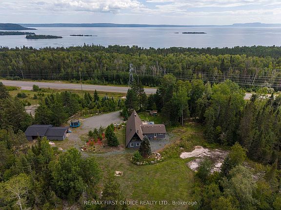 2nd image of 1950 Lakeshore Dr