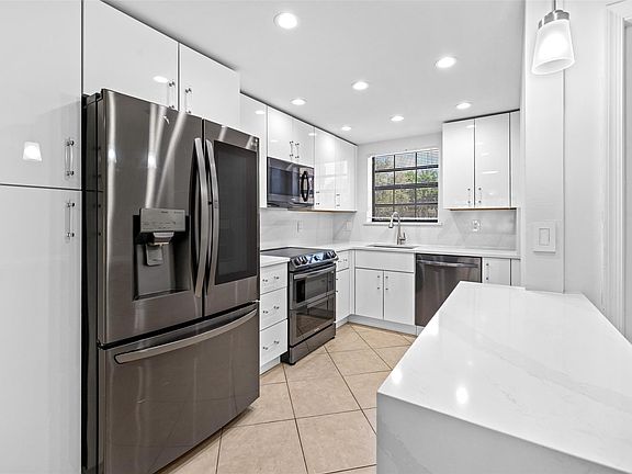 4th image of 3191 Leewood Terrace #L137