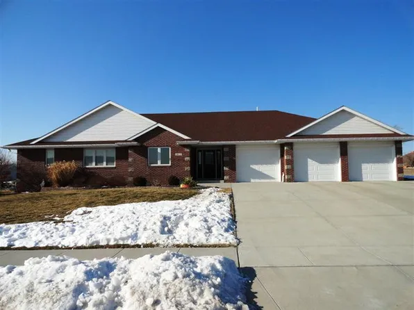 2617 Skyline Dr, Carroll, IA 51401