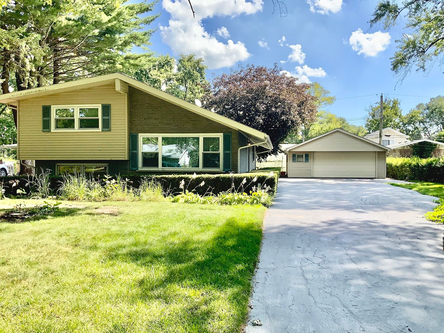 12613 S Parkside Ave, Palos Heights, IL 60463 | MLS #12461503 | Zillow