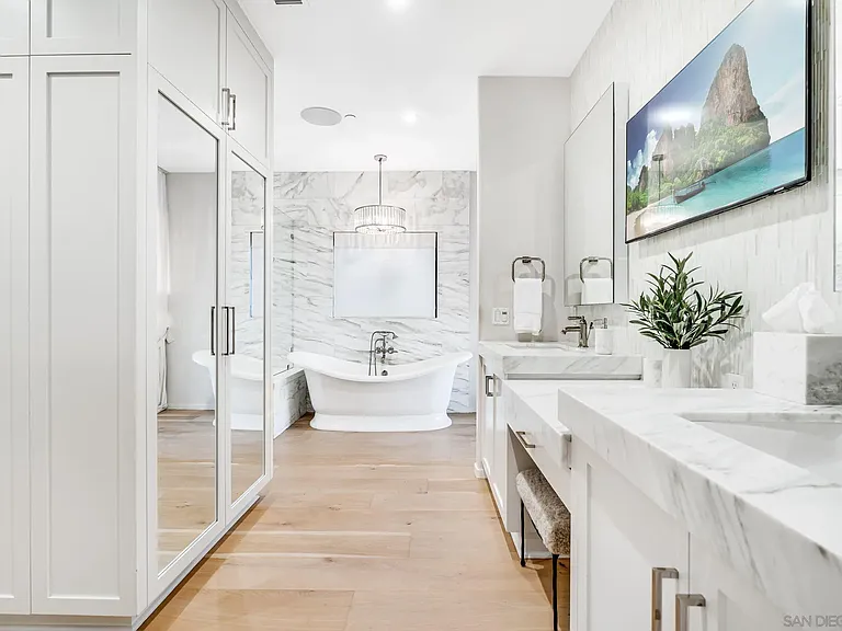 282 Neptune Ave — Photo 33