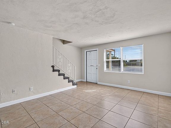 5th image of 1600 S Palmetto Ave APT 111