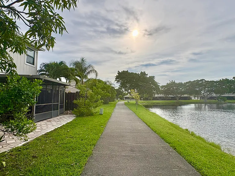 5325 Tennis Ln — Photo 24