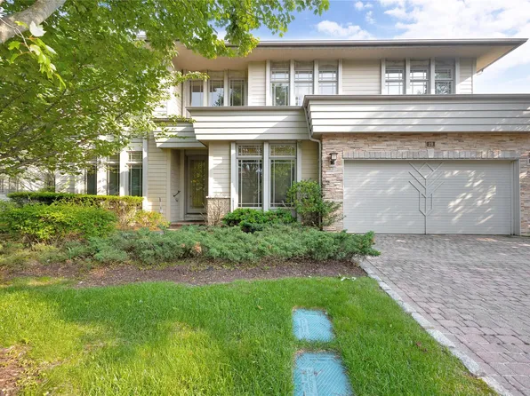 19 Holiday Pond Road, Jericho, NY 11753