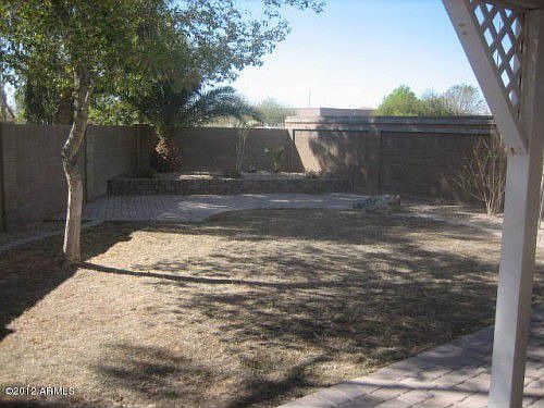 3rd image of 2825 E Glenhaven Dr