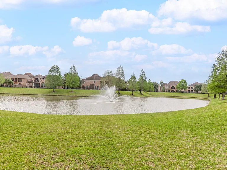 1146 Glenwood Canyon Ln — Photo 25
